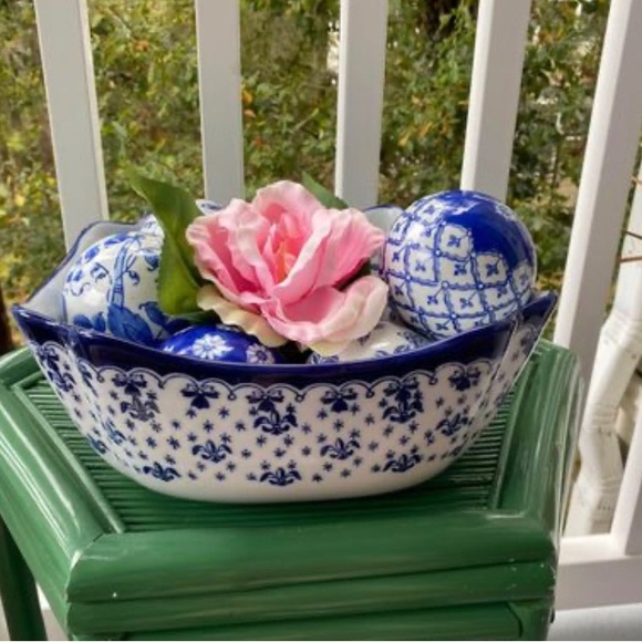 Vintage Blue & White Chinoiserie Ceramic Balls / Orbs | Set of 3 | - Picture 1 of 10
